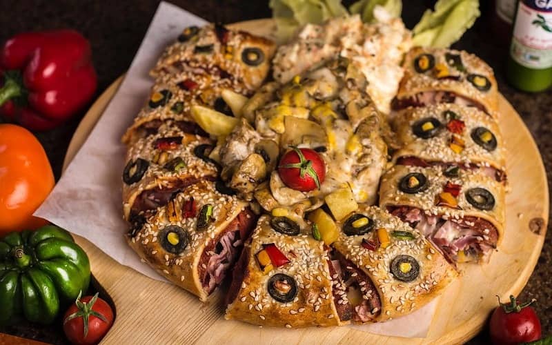 پیتزا آفتاب یکی از بهترین فست فود های رشت