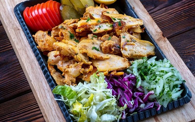 پیزریا (رستوران رازقی) یکی از بهترین فست فود های رشت